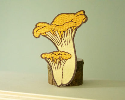'Man, I Love Fungi' bestickter Aufnäher von Moss and Morchella