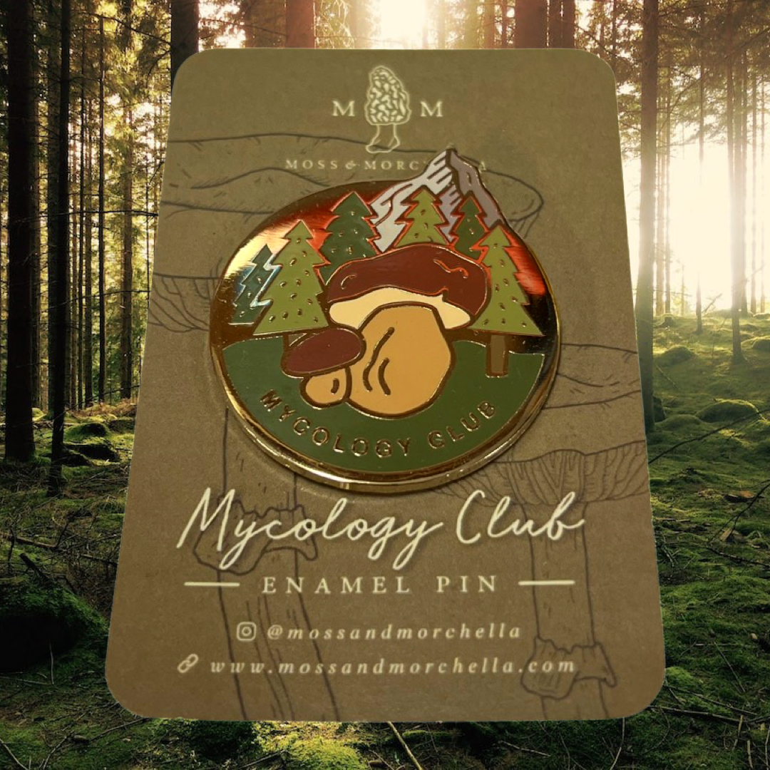 "Mycology Club" Emaille Pin Badge von Moss and Morchella