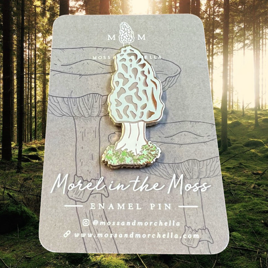 "Morel in the Moss" Emaille Pin Badge von Moss and Morchella